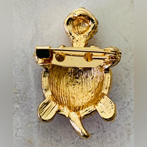 Black and Red Turtle Rhinestone Brooch - Picture 2 of 4